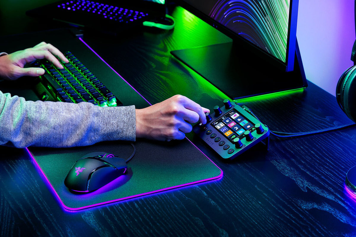 Razer Stream All-In-One Controller in Black